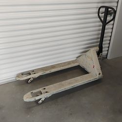 Crown 5000lb Pallet Jack