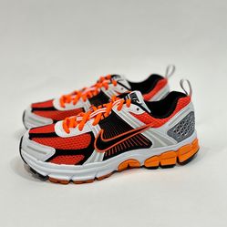 Nike Vomero 5 Orange size 5y Gs Shoes