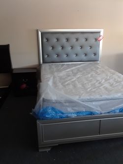 4 piece queen bedroom set queen bed frame dresser mirror and nightstand