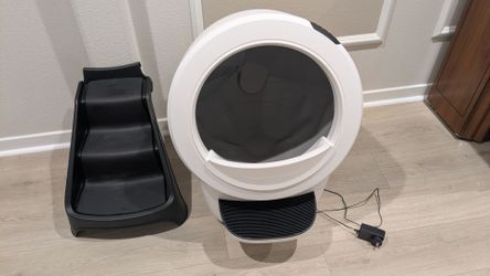 Litter-Robot 4 Automatic Self-Cleaning Litter Box + Ladder Accessory
