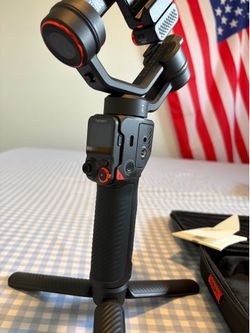 Hohem iSteady M7 Smartphone Gimbal Stabilizer.