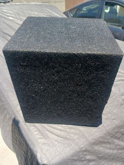 Se bende Cajon Con bosina kicker 12 pulgadas por 90 dolares en buenas condisiones
