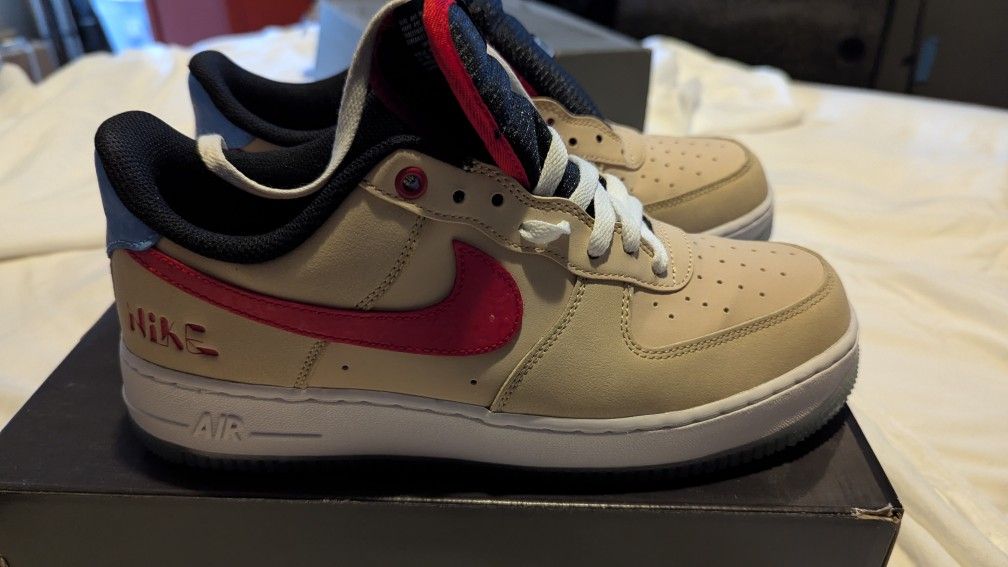 Nike Air Force 1