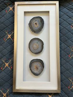 Enclosed Geode Art