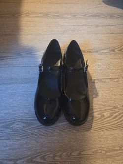 Black Patent Mary Jane Heels ( Size 4-5 Womens)
