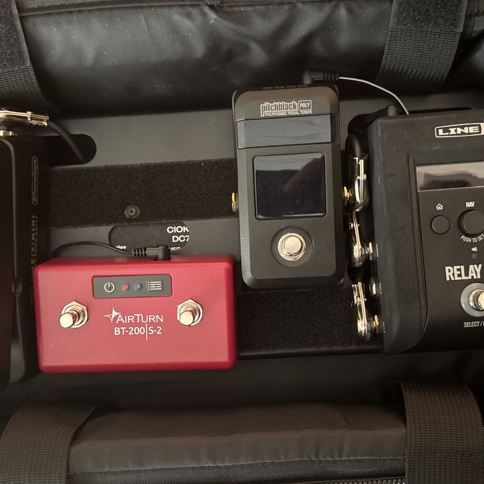 If you use an iPad and AirTurn DUO BT-200 bluetooth pedal to turn