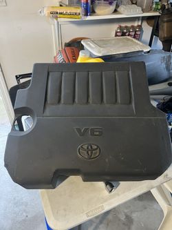 Toyota V6 Engine Cover