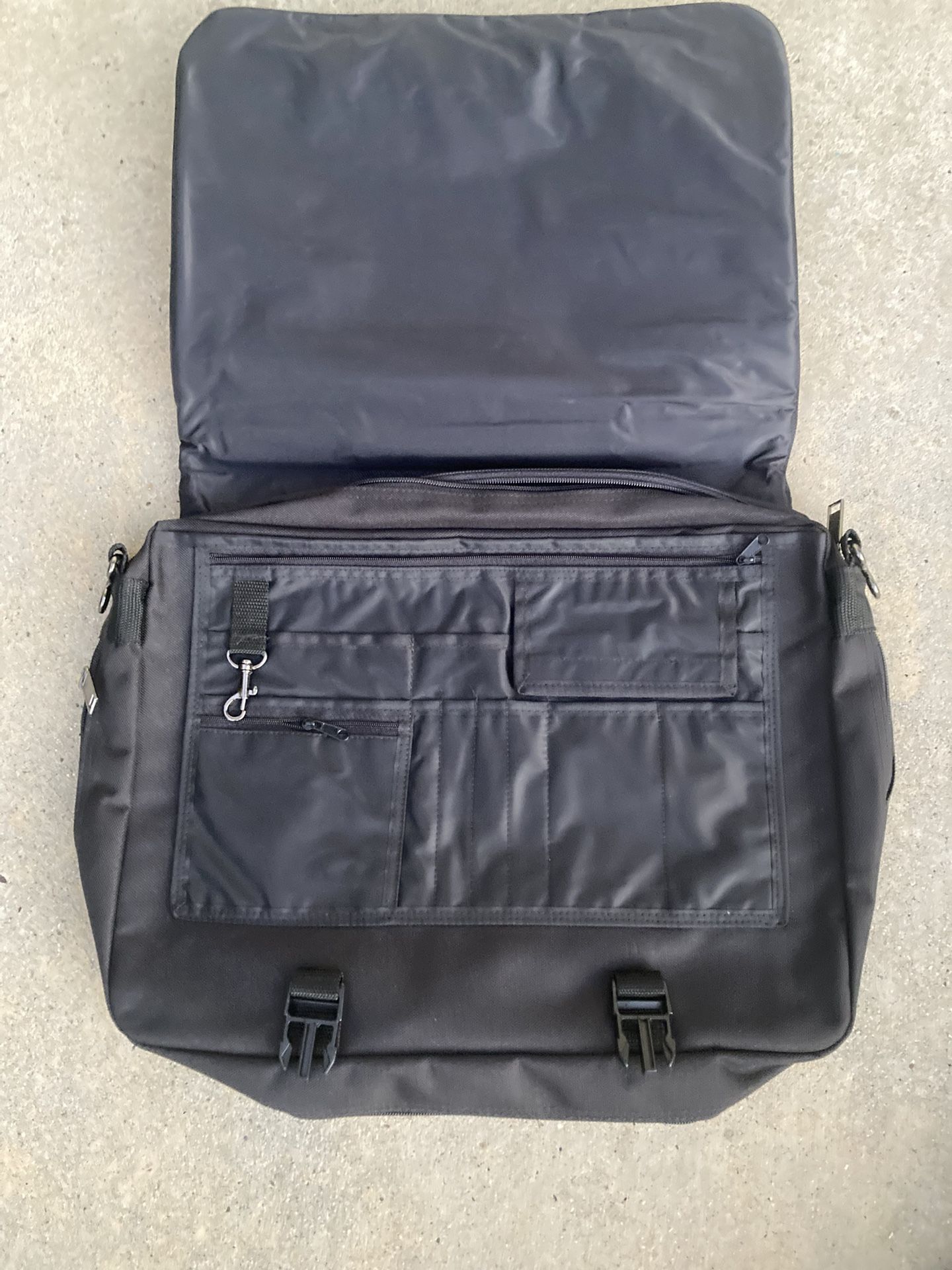 Black Expandable Laptop Briefcase With Shoulder Strap