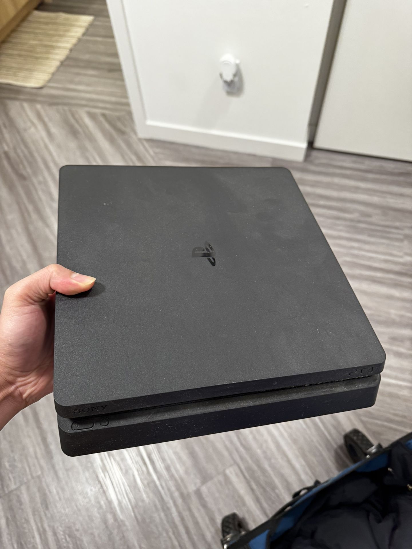 PS4