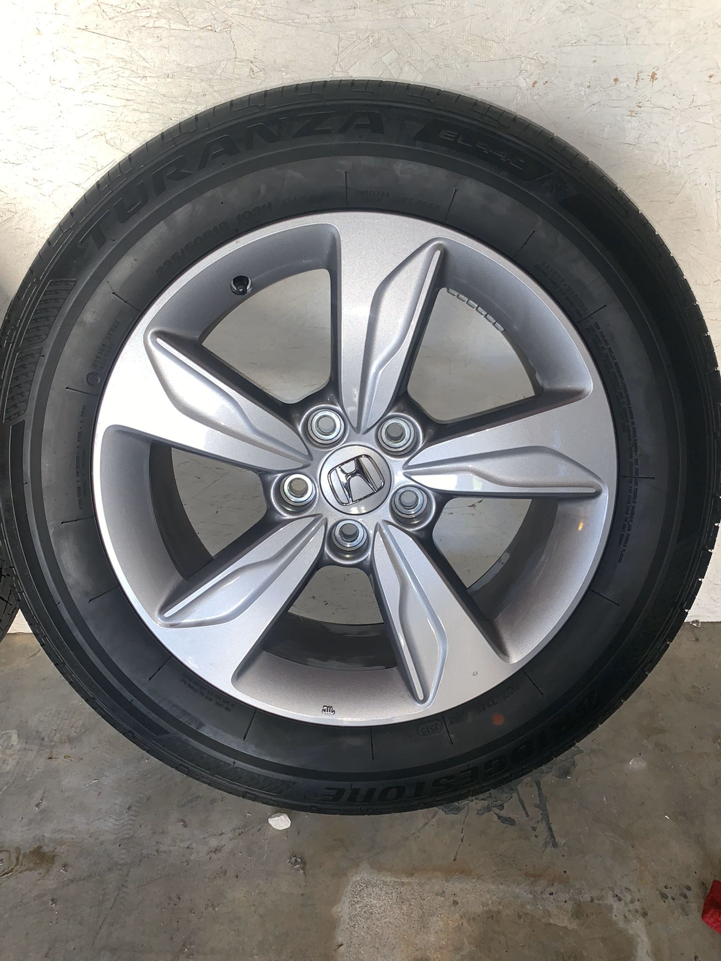 18” inch 2019 Brand new Honda Odyssey wheels rims. No tires. Rims only