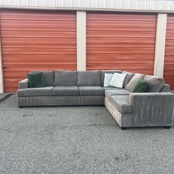 Large Living Spaces Gray Sectional Sofa Couch