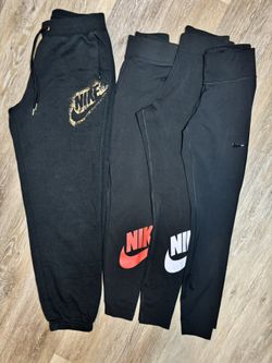 Women’s Nike Leggings & Sweatpants - Size Small