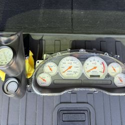 99–04 Ford Mustang AutoMeter Gauge Setup – Full Cluster + A-Pillar Boost Gauges