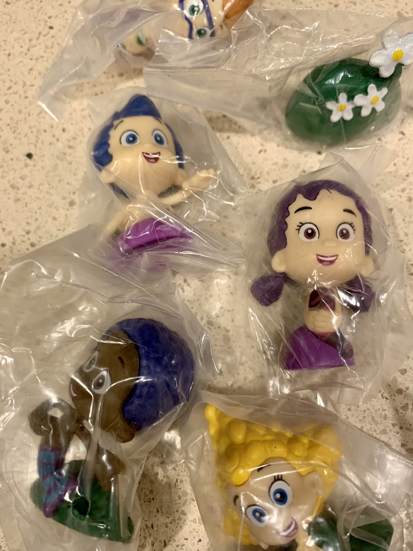 Bubble Guppies Cake Topper & Candle
