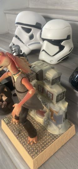 Star Wars collectibles figure and helmet bank