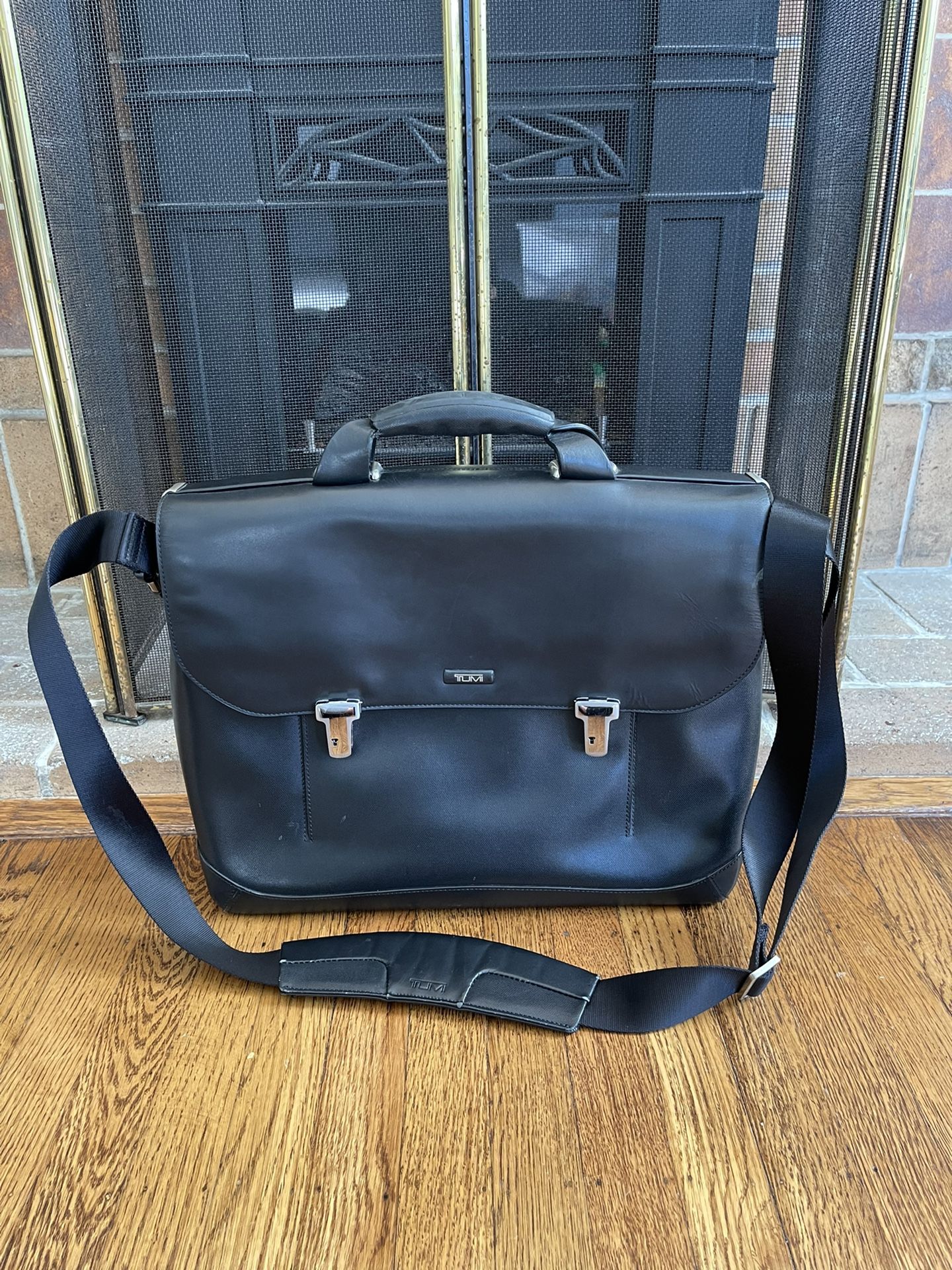 TUMI black Leather & Nylon Briefcase messenger 2951D