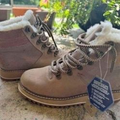 New Toms Waterproof Taupe Gray Boots Women's Size 6