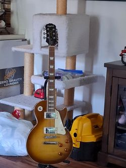 Wonderful Les Paul Ephipone standard great price