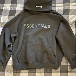 black essentials hoodie 