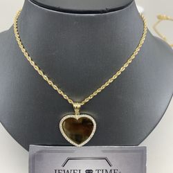 10k Gold Heart Style Memori Pendant With Chain. Package Dear 