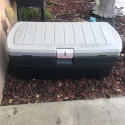 Storage Box Rubber Maid