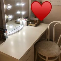 Impressions Vanity Mirror 