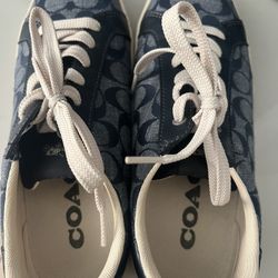 Size 8 Coach Shoe 