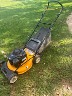 19-inch gas push lawn mower cub cadet