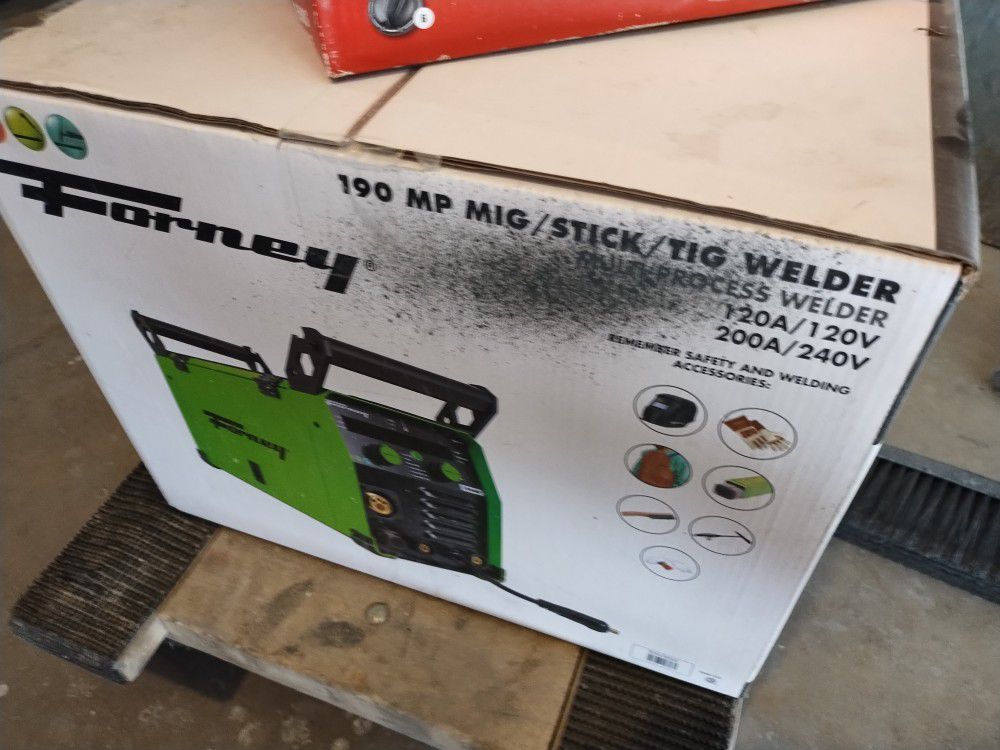 3in1 Welder Stick,Mig,Tig,Also 110v/220v,Comes With A New Lincoln Hood