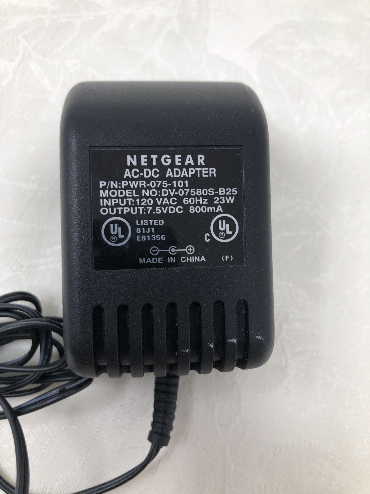NetGear AC/DC Adapter Model DV-07580S-B25