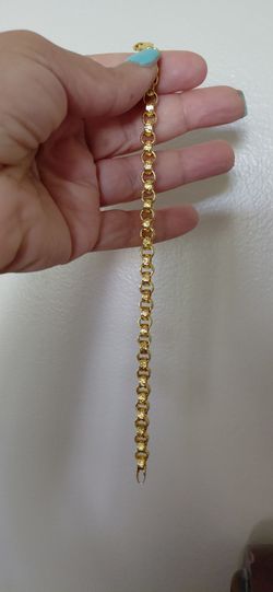 Brand new 18k Italy gold bracelet