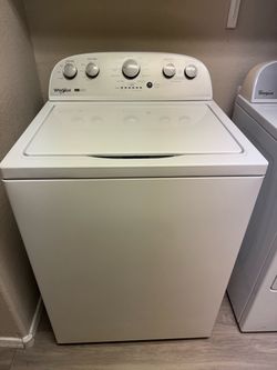 Whirlpool 3.8 -3.9 cu. ft Top Load Washer in White with 2 in 1 Removable Agitator