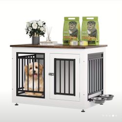 Brand NEW KENNEL W/Feeder