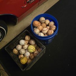 Baseballs 