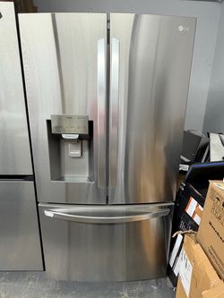 LG French Door Refrigerator with Dual Ice Maker