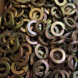 5/16 Lock Washers Grade 8 500pack