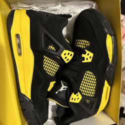 Jordan 4s