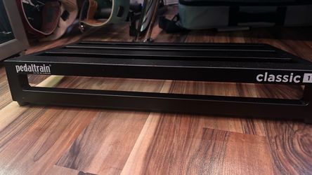 Pedaltrain Classic 1 Pedalboard – Mint Condition + Carrying Bag