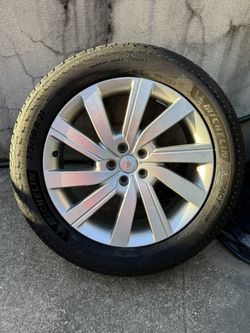 LIKE NEW 2024 RANGE ROVER LAND ROVER WHEELS RIMS AND TIRES