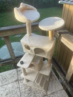 Plush Multi-Level Cat Tree with Condos and Perches