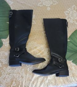 Size 7 Women's Knee High Boots