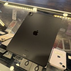 iPad 13inch 256gb M4 WiFi & Cellular 