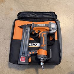 RIDGID Pneumatic 18-Gauge 1-1/2 in. Finish Stapler with Contractor's Bag