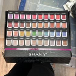 Shany 40 Color Loose Pearl Eyeshadow Set