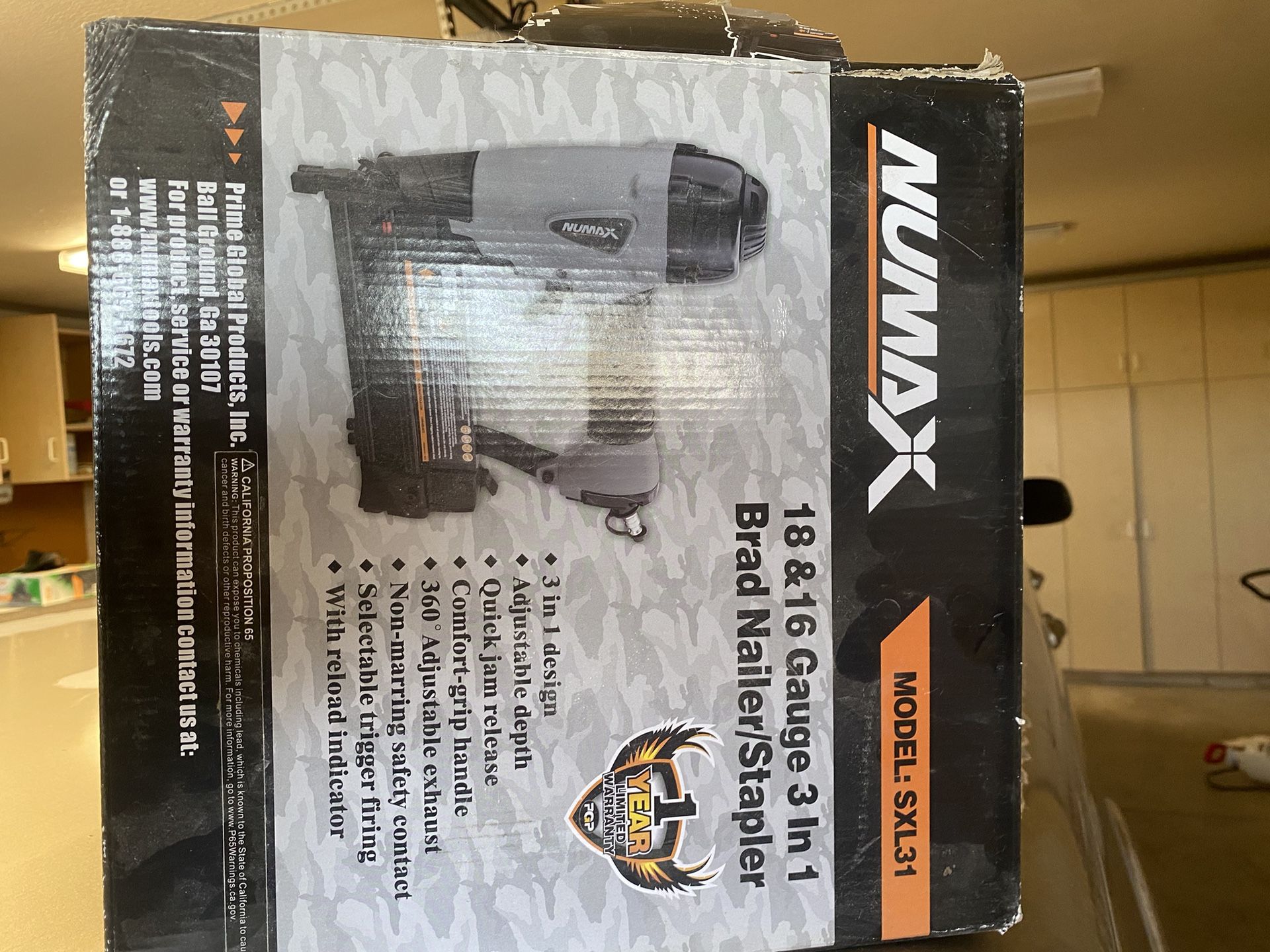 Numax SXL31 Pneumatic 3-in-1 16-Gauge and 18-Gauge 2-1/2" Nailer/Stapler
