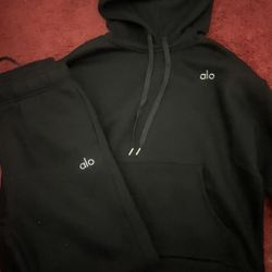Alo yoga Black men’s medium sweatsuit