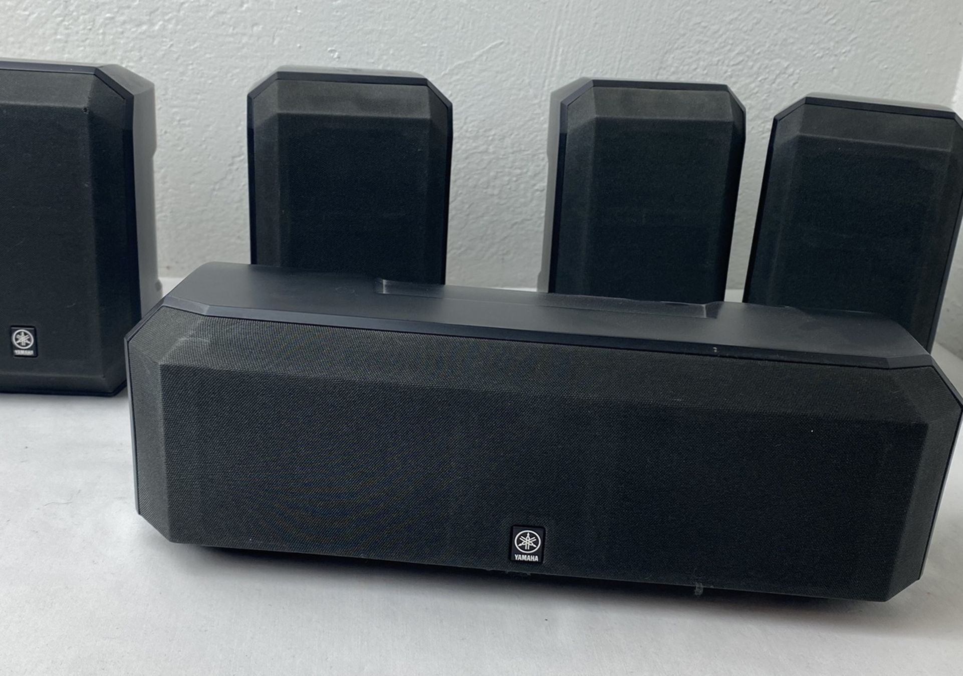 Set Of 5 Speakers Yamaha NSAP2600S NSAP2600C Surround Sound Stereo