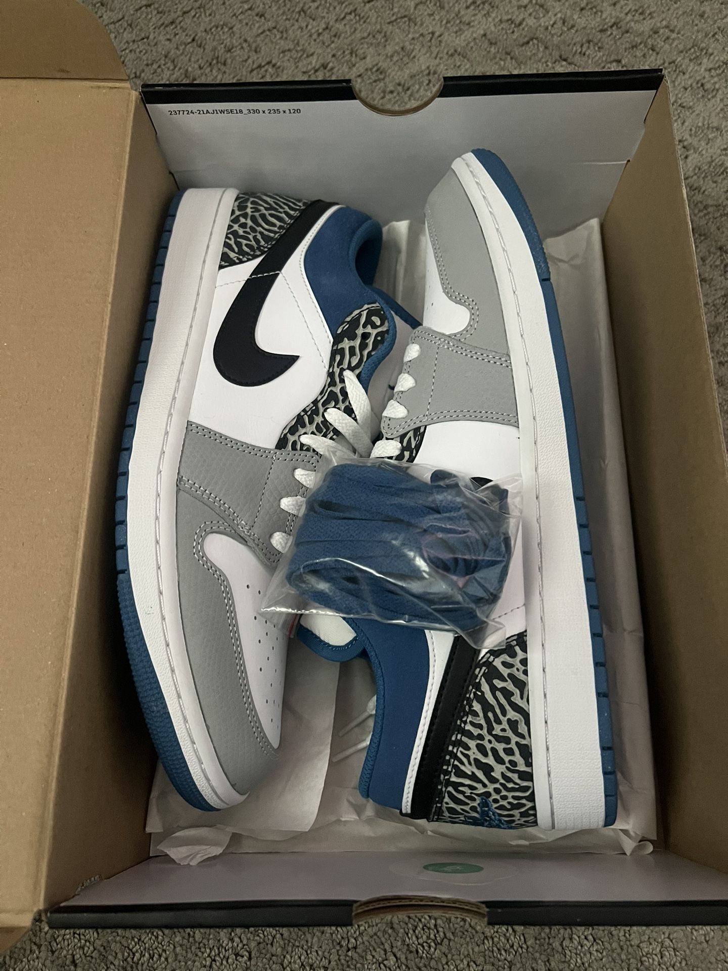 New Jordan 1 Low True Blue Size 11