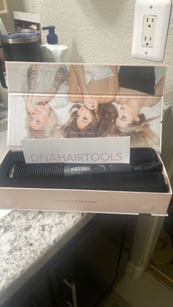 BRAND NEW IN BOX Curling Iron /Straightener