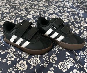 Adidas size 7 toddler